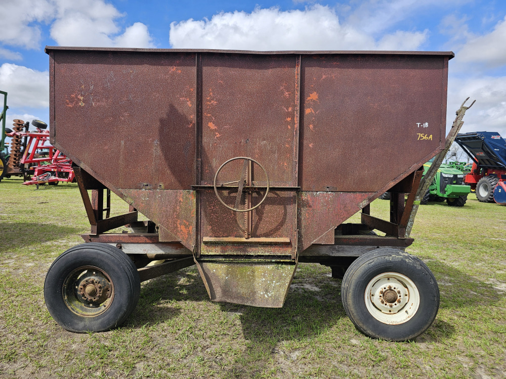 756A Bushnell Gravity Flow Wagon DeMott Auction