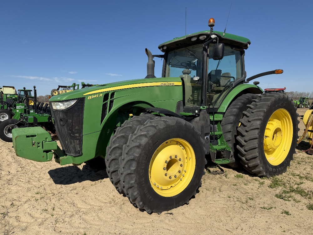 #235 - 2015 John Deere 8345R | DeMott Auction
