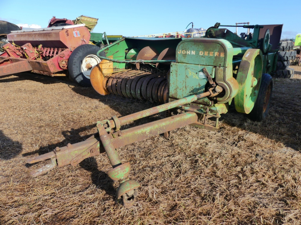 #882 - JOHN DEERE 24T BALER | DeMott Auction