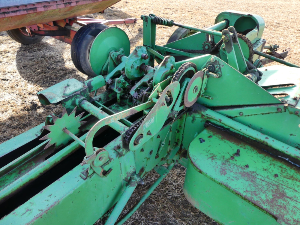 #882 - JOHN DEERE 24T BALER | DeMott Auction