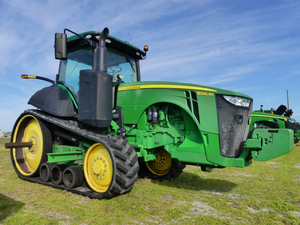 #828 - 2020 John Deere 8320RT | DeMott Auction