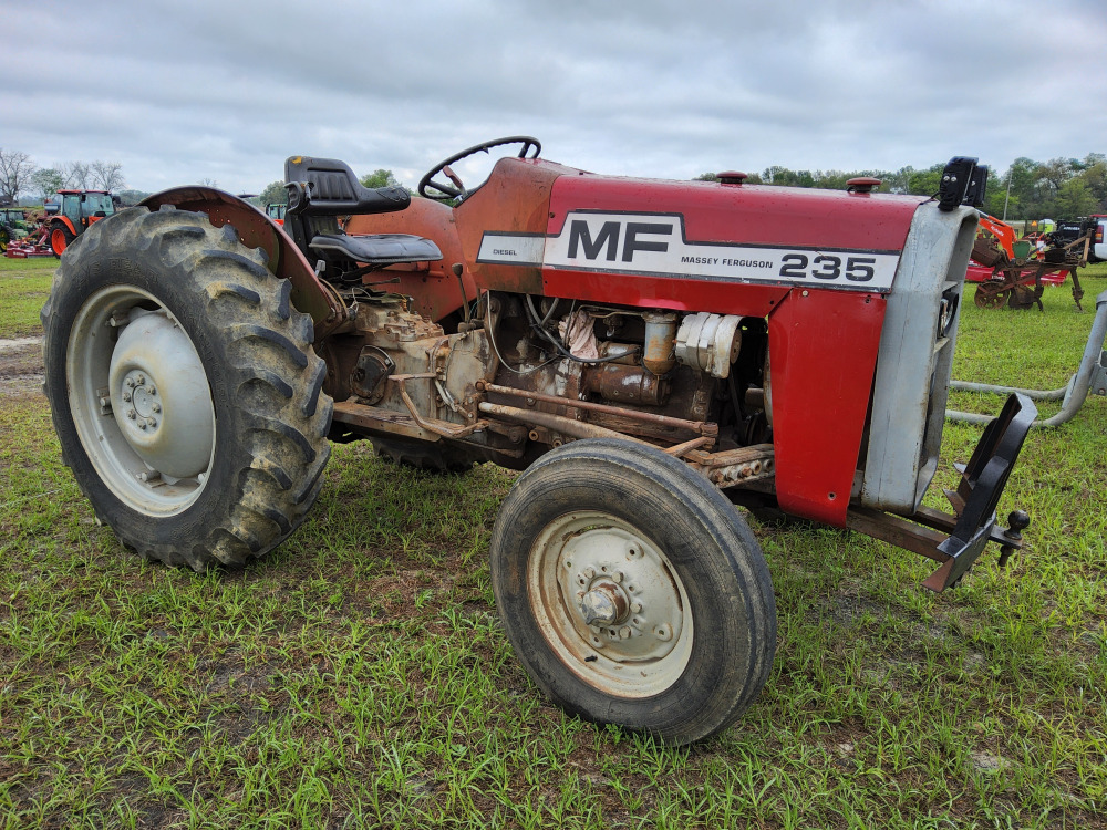 #456A - Massey Ferguson 235 | DeMott Auction