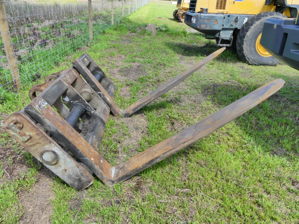 851 Pemberton Forks for Komatsu Loader DeMott Auction