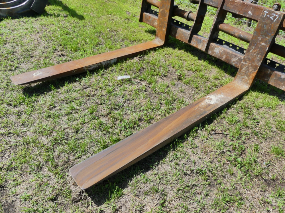 854 Pemberton Forks for Caterpillar Loader DeMott Auction