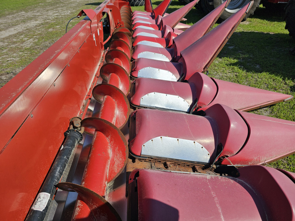 825B CaseIH 3412 Corn Head DeMott Auction