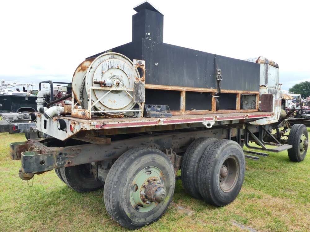 #1039 - 1970 Military 5 Ton LMTV | DeMott Auction