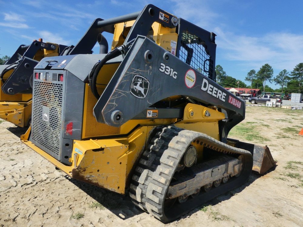 #601 - 2019 Deere 331G | DeMott Auction