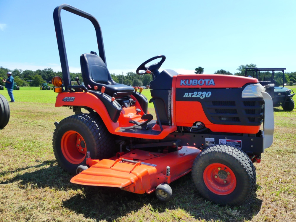 #432 - 2004 Kubota BX2230 | DeMott Auction