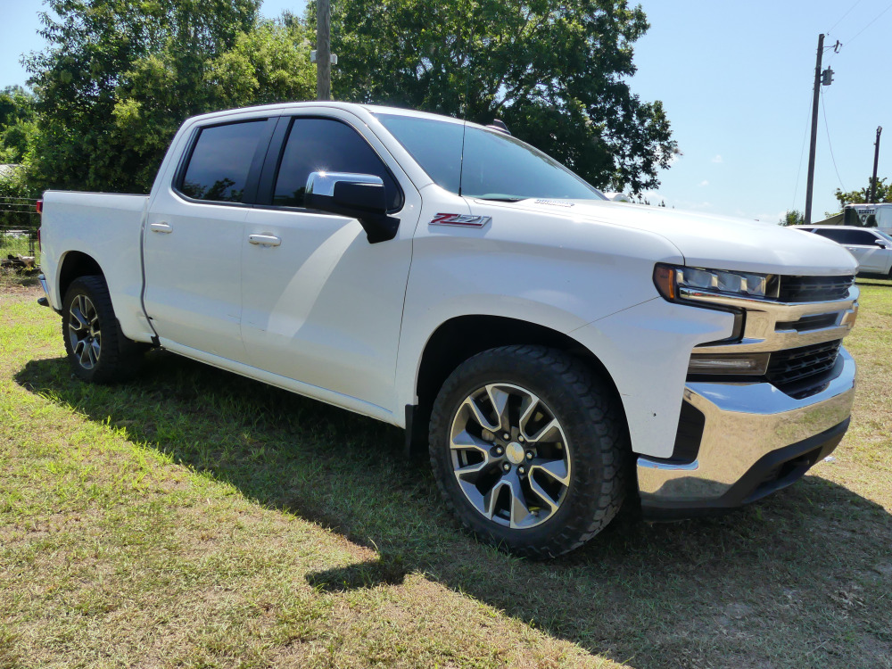 Leer 100R Truck Cap: Will a 2021 Model Fit Your 2018 Silverado? A Comprehensive Guide