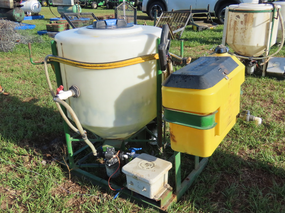 #78 - Chemical Containers 35 Gallon Spray Rig | DeMott Auction