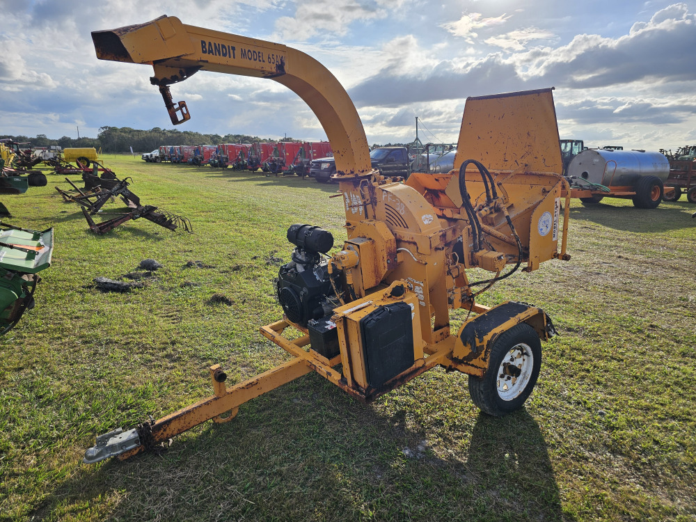 567A BANDIT WOOD CHIPPER DeMott Auction
