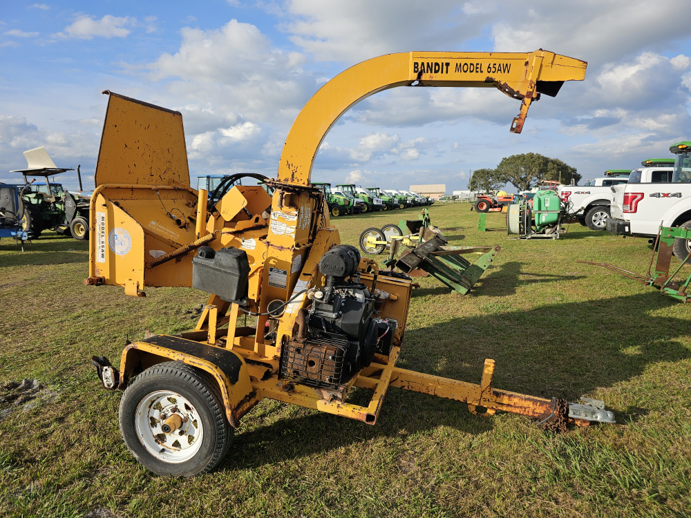 567A BANDIT WOOD CHIPPER DeMott Auction
