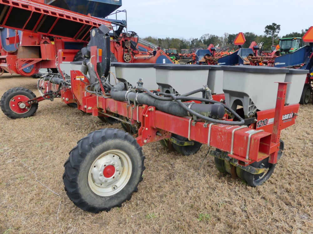 #596 - CASE IH 1210 EARLY RISER | DeMott Auction