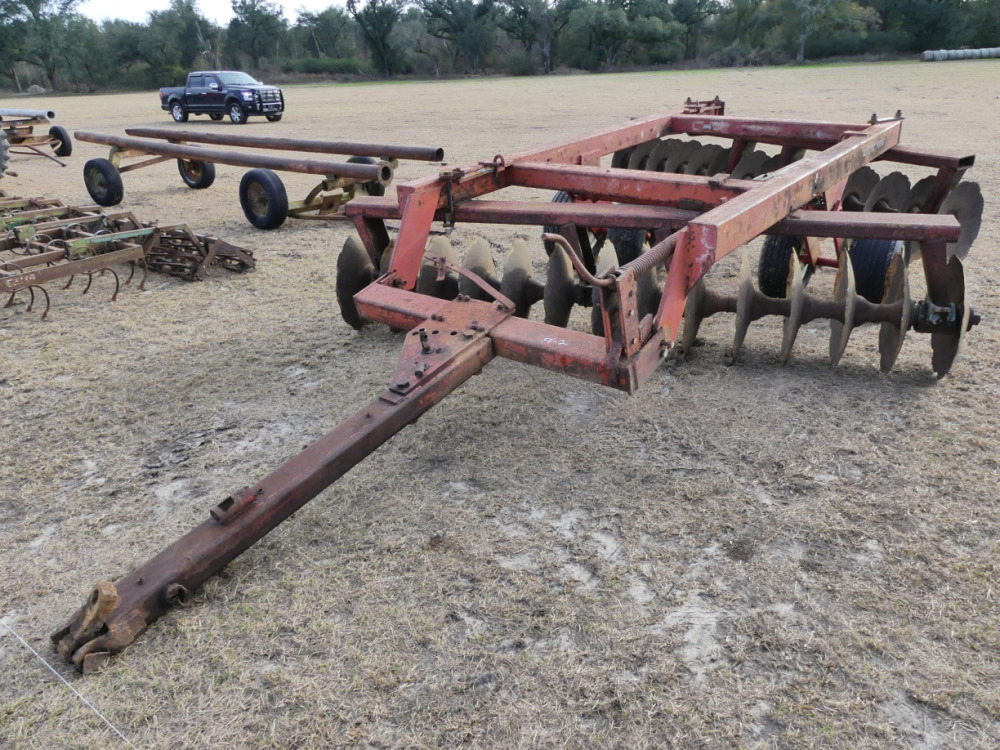 #821 - CASE IH 780 16' DISC | DeMott Auction