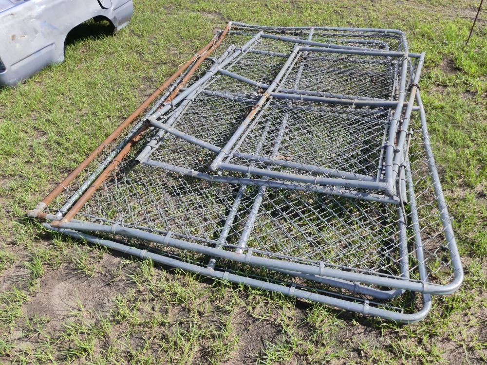 #573 - (6) Chain Link Gates | DeMott Auction