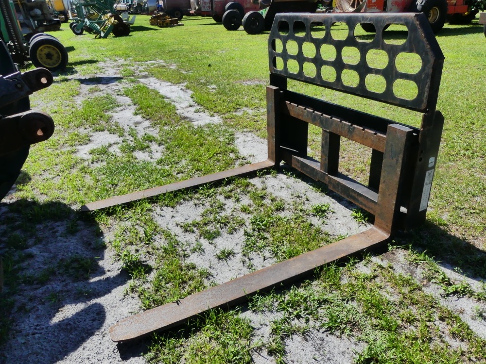 Quick 1330 #1330 - A&B Quick Attach Forks | DeMott Auction