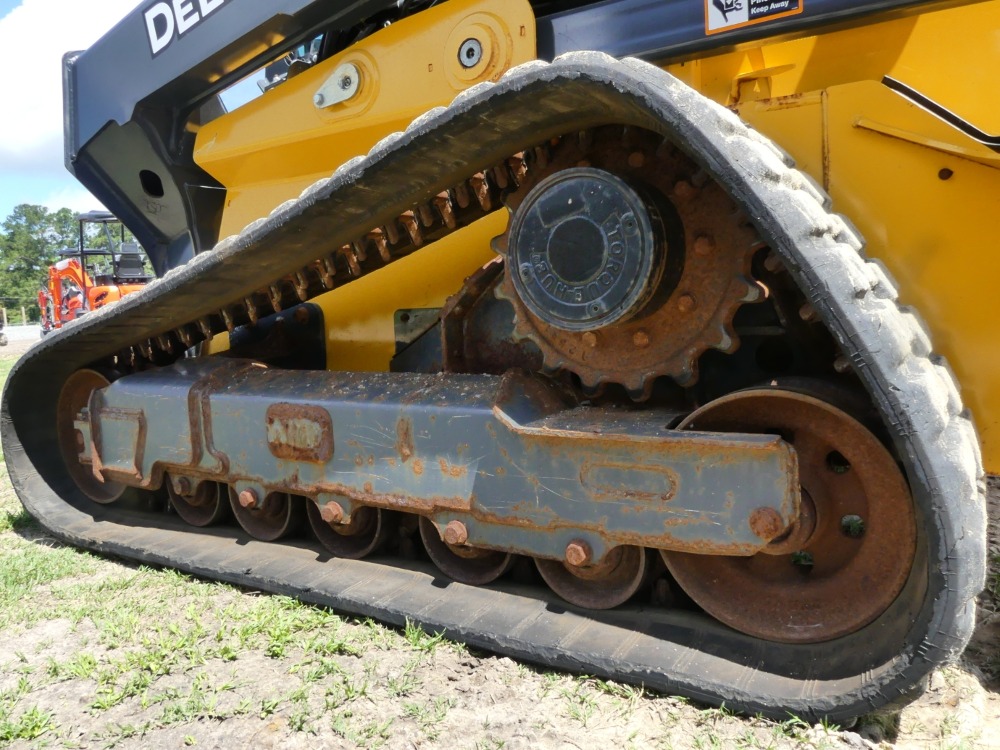 #222 - 2021 Deere 331G | DeMott Auction