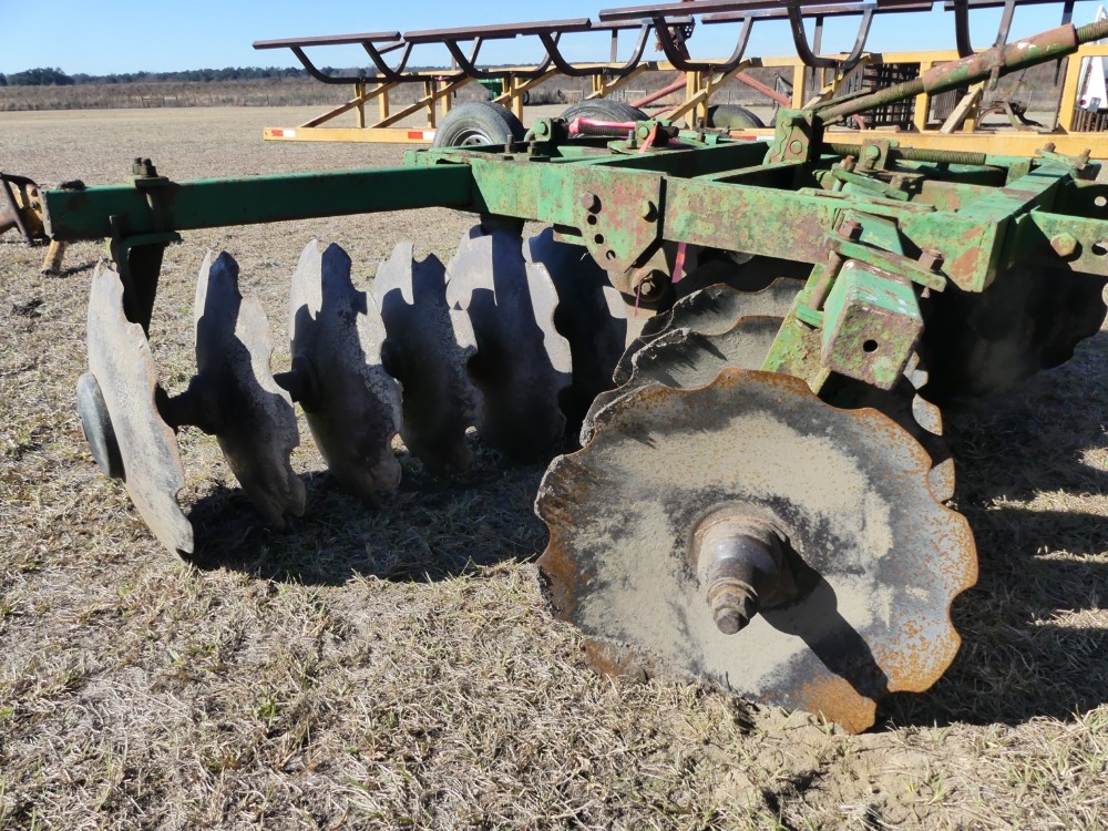 #2185 - Long MFG 955 8' Disc Harrow | DeMott Auction