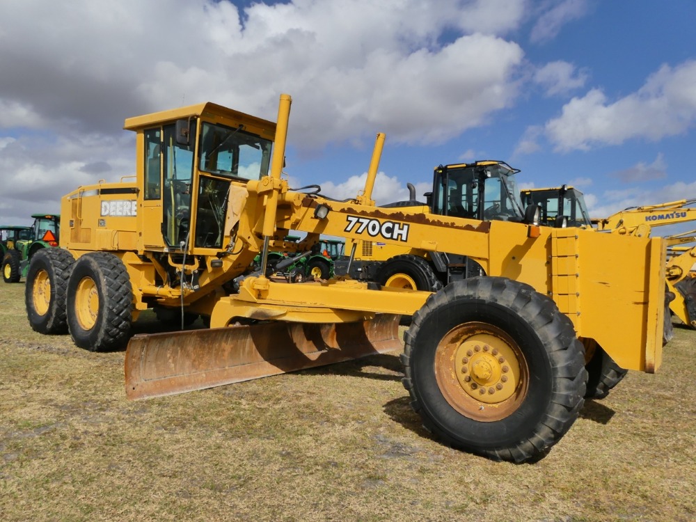 #1314 - Deere 770CH | DeMott Auction