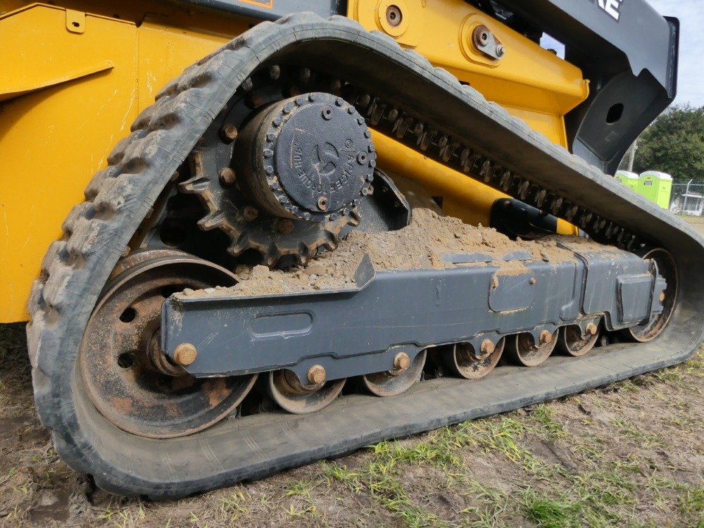 #1025A - 2024 Deere 335P | DeMott Auction