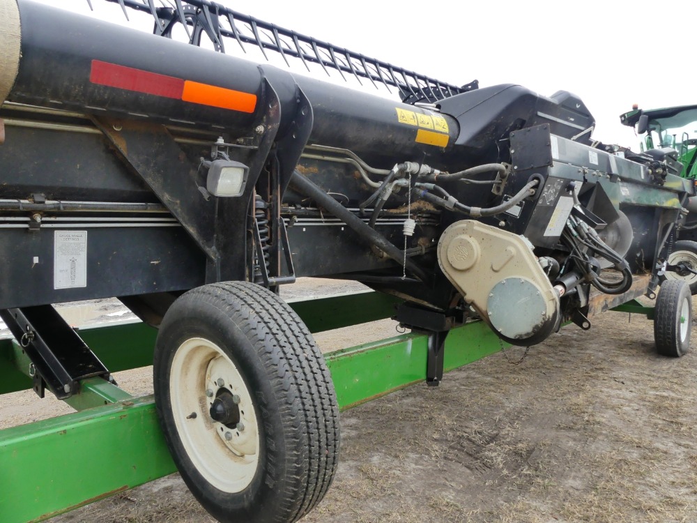 #1341 - MacDon FD75-5 FlexDraper Grain Head | DeMott Auction
