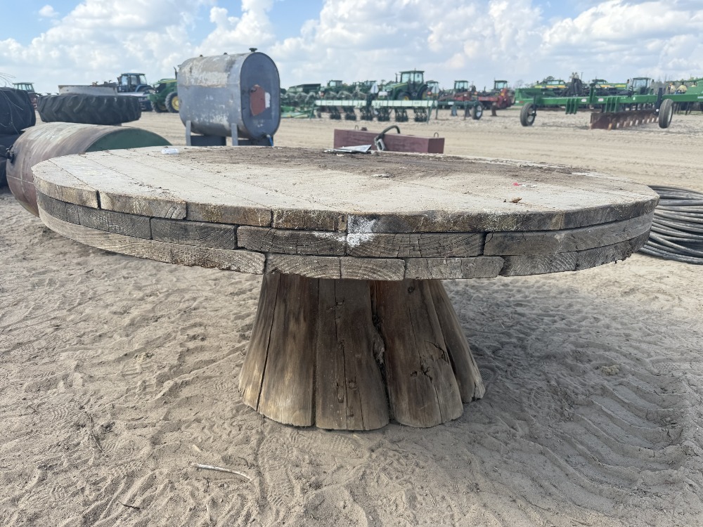 Roundcom 72a #72A - Round Wooden Table | DeMott Auction
