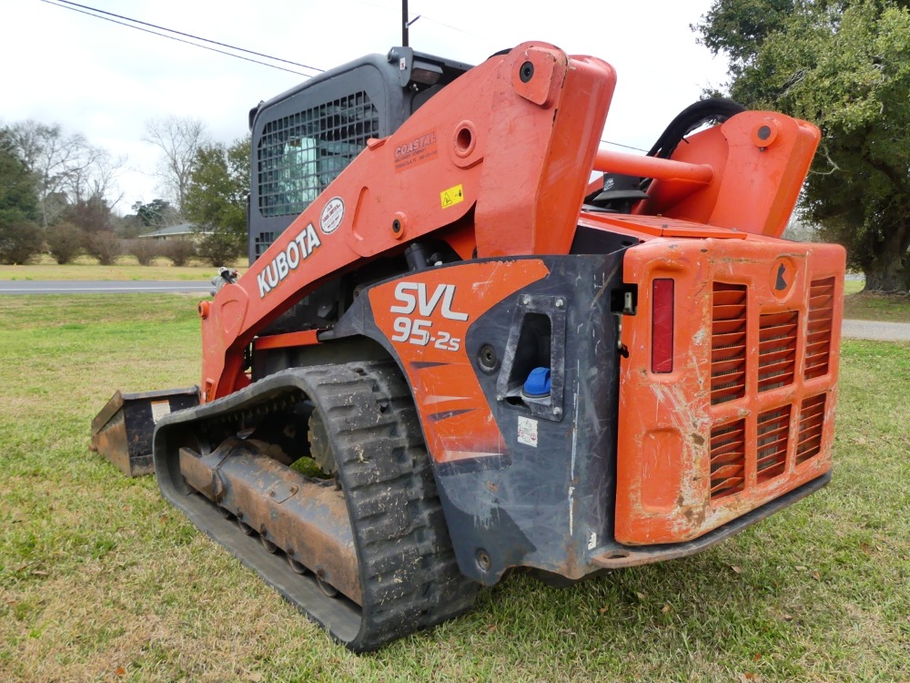 #384 - 2018 Kubota SVL 95-2S Skid Steer | DeMott Auction
