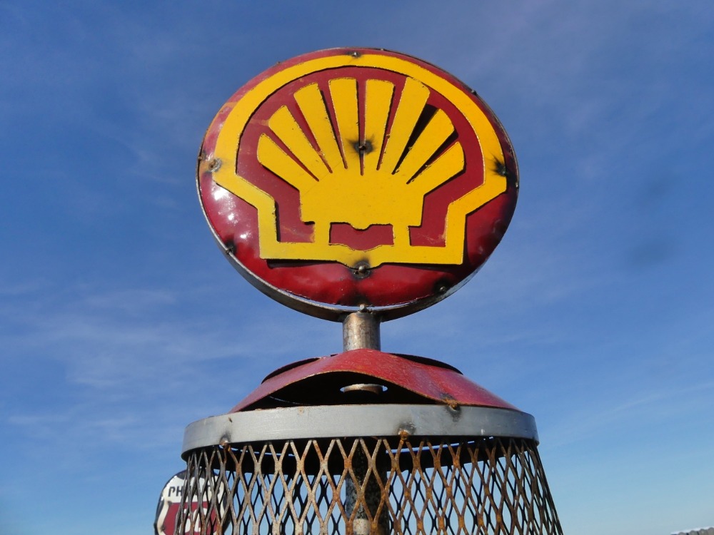 #2040 - Shell Gas Pump | DeMott Auction