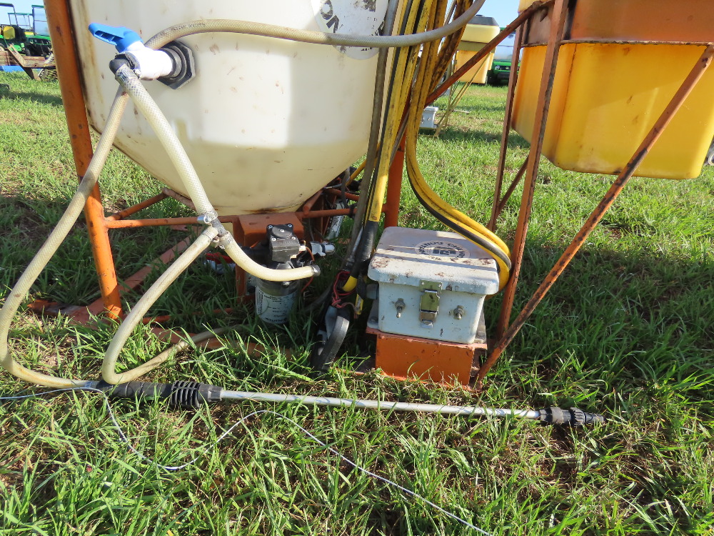 #77 - Chemical Containers 35 Gallon Spray Rig | DeMott Auction