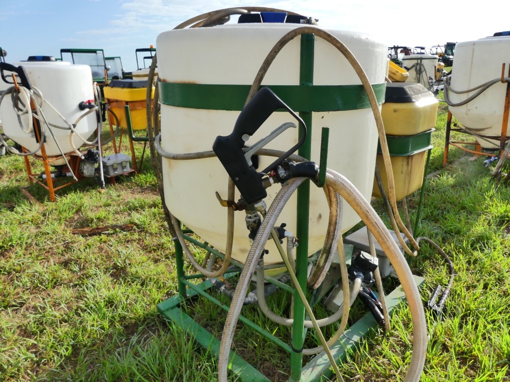 #68 - Chemical Containers 35 Gal Spray Rig | DeMott Auction
