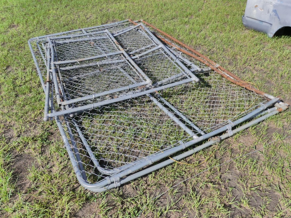 #573 - (6) Chain Link Gates | DeMott Auction