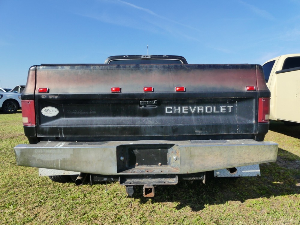 #1082 - 1987 Chevrolet R3500 | DeMott Auction